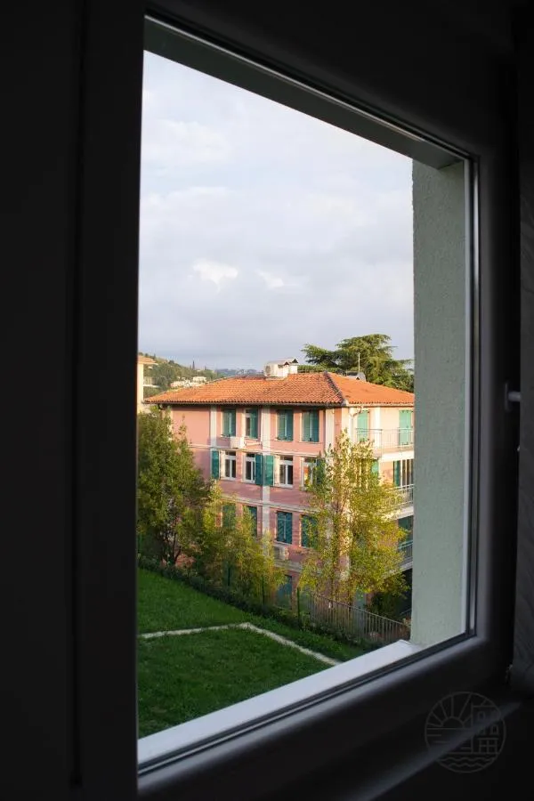 Pogled iz sobe na vrt